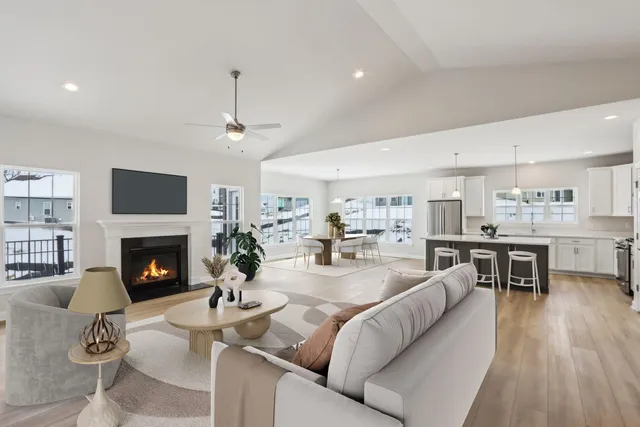 $5,000 | 1785 La Salle Street, Lake Geneva, WI 53147