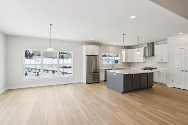 $5,000 | 1785 La Salle Street, Lake Geneva, WI 53147