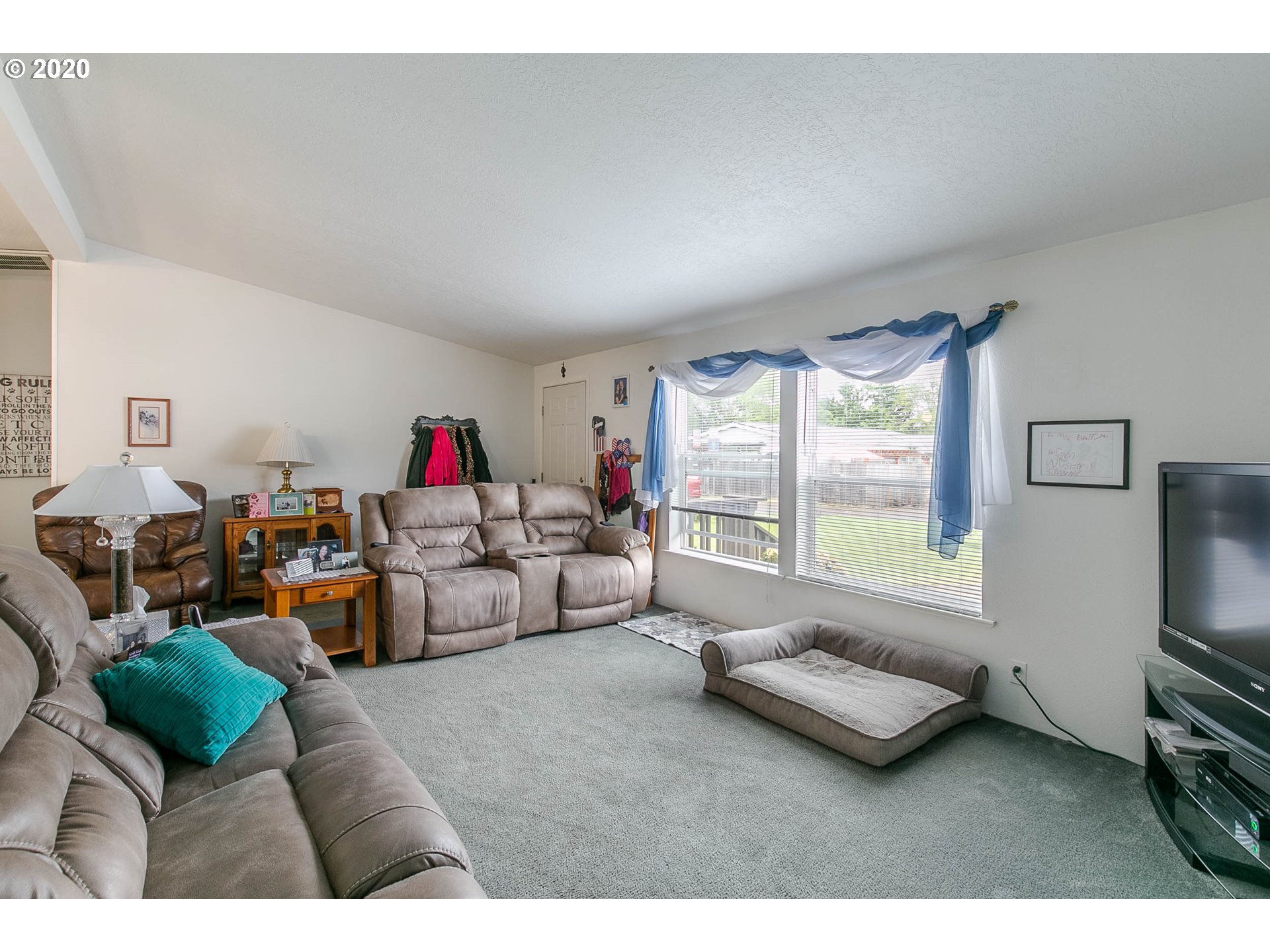 4573 Ivy Street Springfield, OR 97478 - Photo 8 of 21 Gallery Image 8