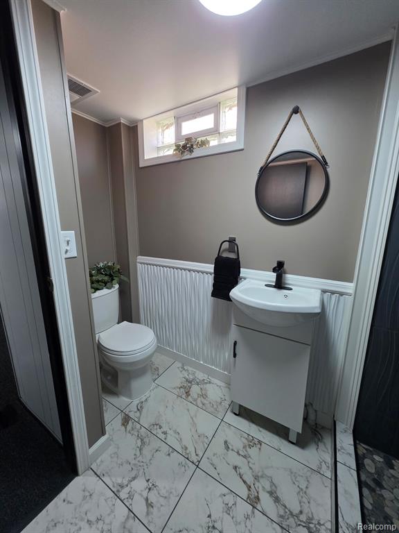 29571 Kelly Road Roseville, MI 48066 - Photo 20 of 27