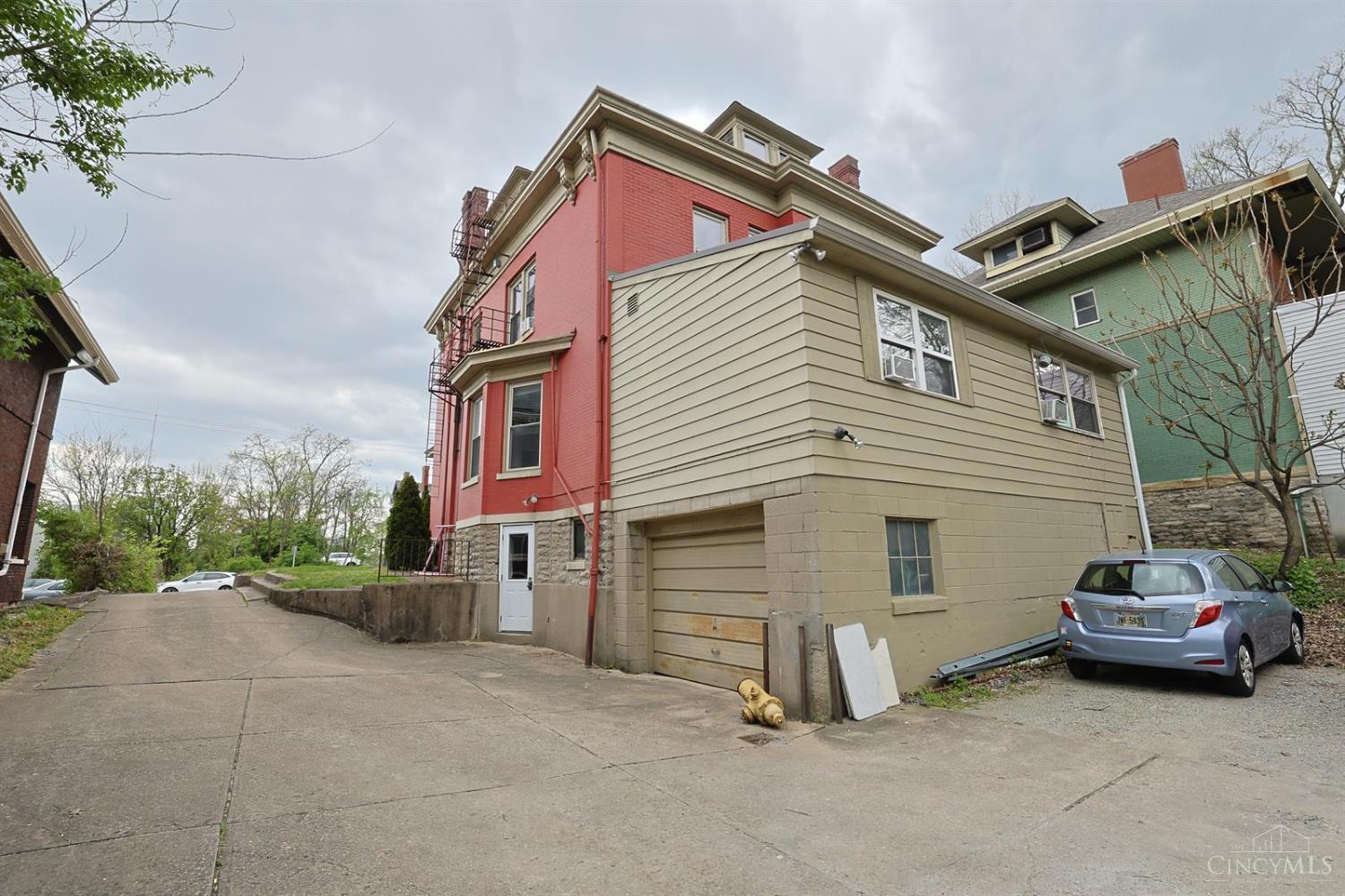 448 Riddle Road Cincinnati, OH 45220 - Photo 44 of 49