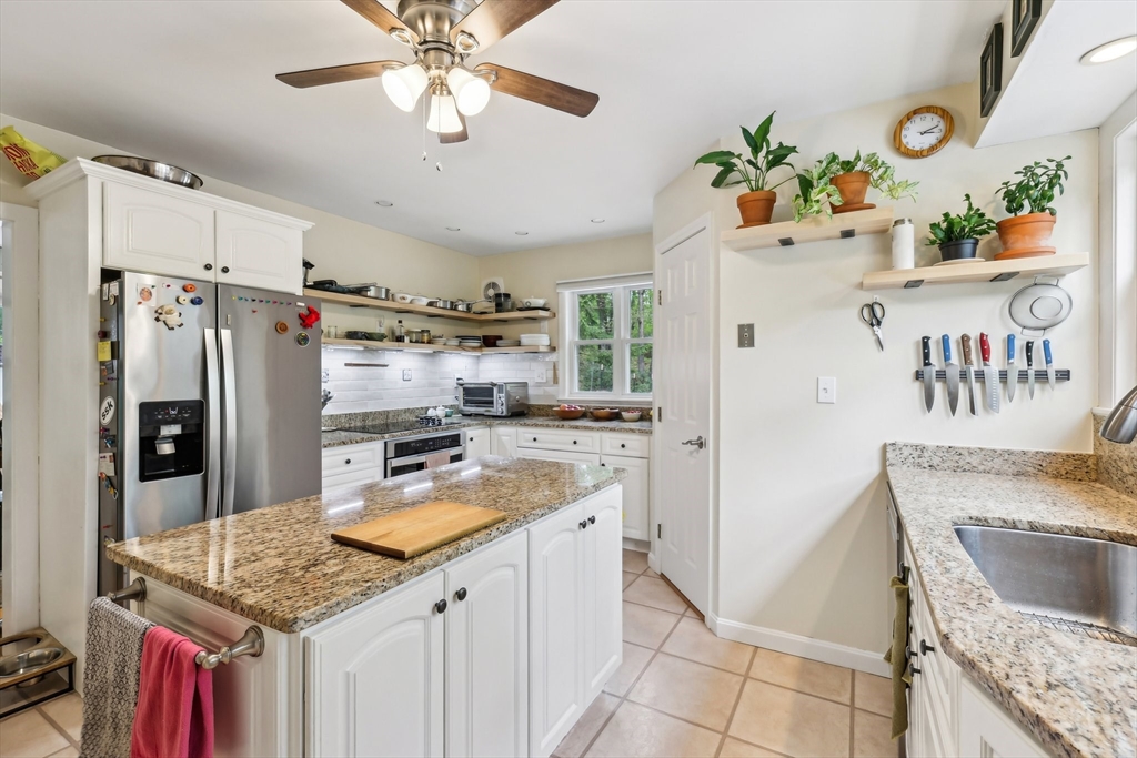 220 Olean Street Worcester, MA 01602 - Photo 13 of 39