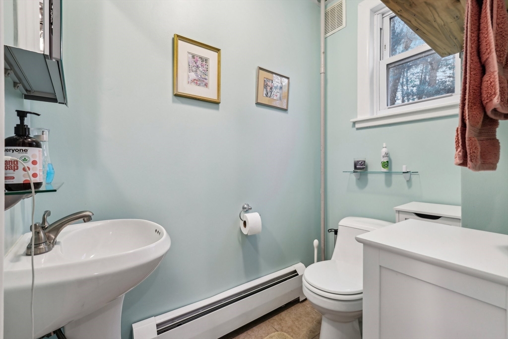 220 Olean Street Worcester, MA 01602 - Photo 14 of 39