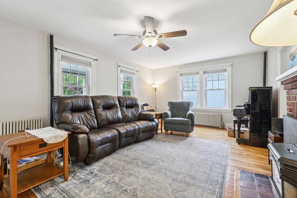 220 Olean Street Worcester, MA 01602 - Photo 5 of 39