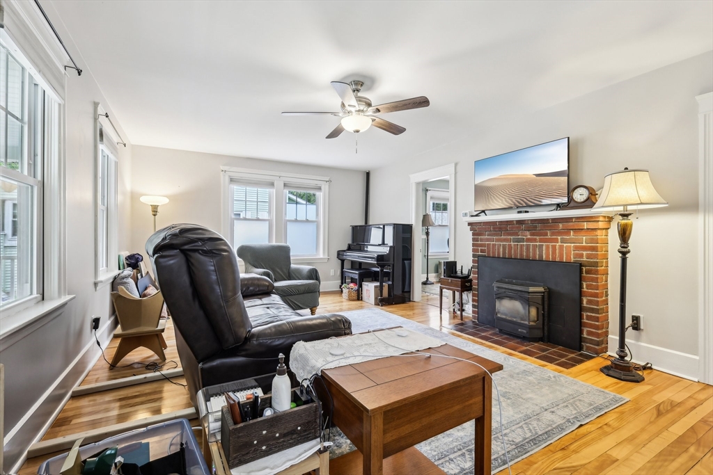 220 Olean Street Worcester, MA 01602 - Photo 6 of 39