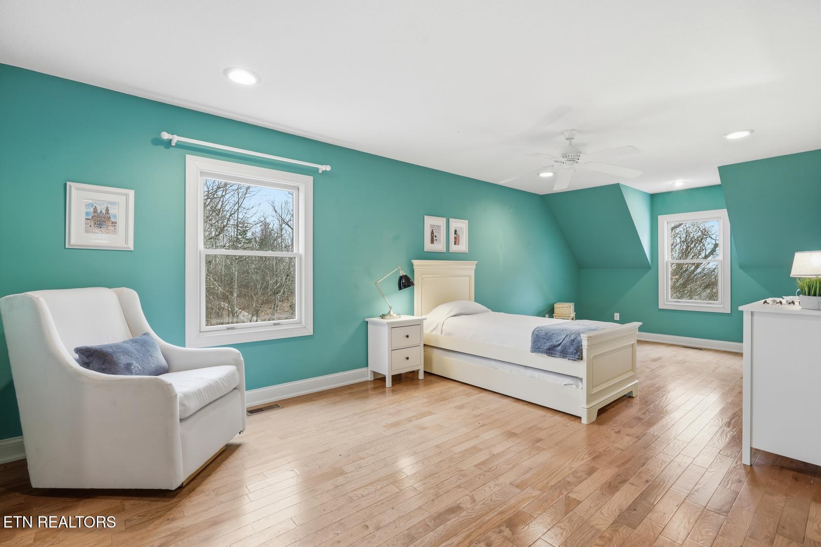 2227 Paint Rock Ferry Road Kingston, TN 37763 - Photo 18 of 28 Guest Bedroom 2