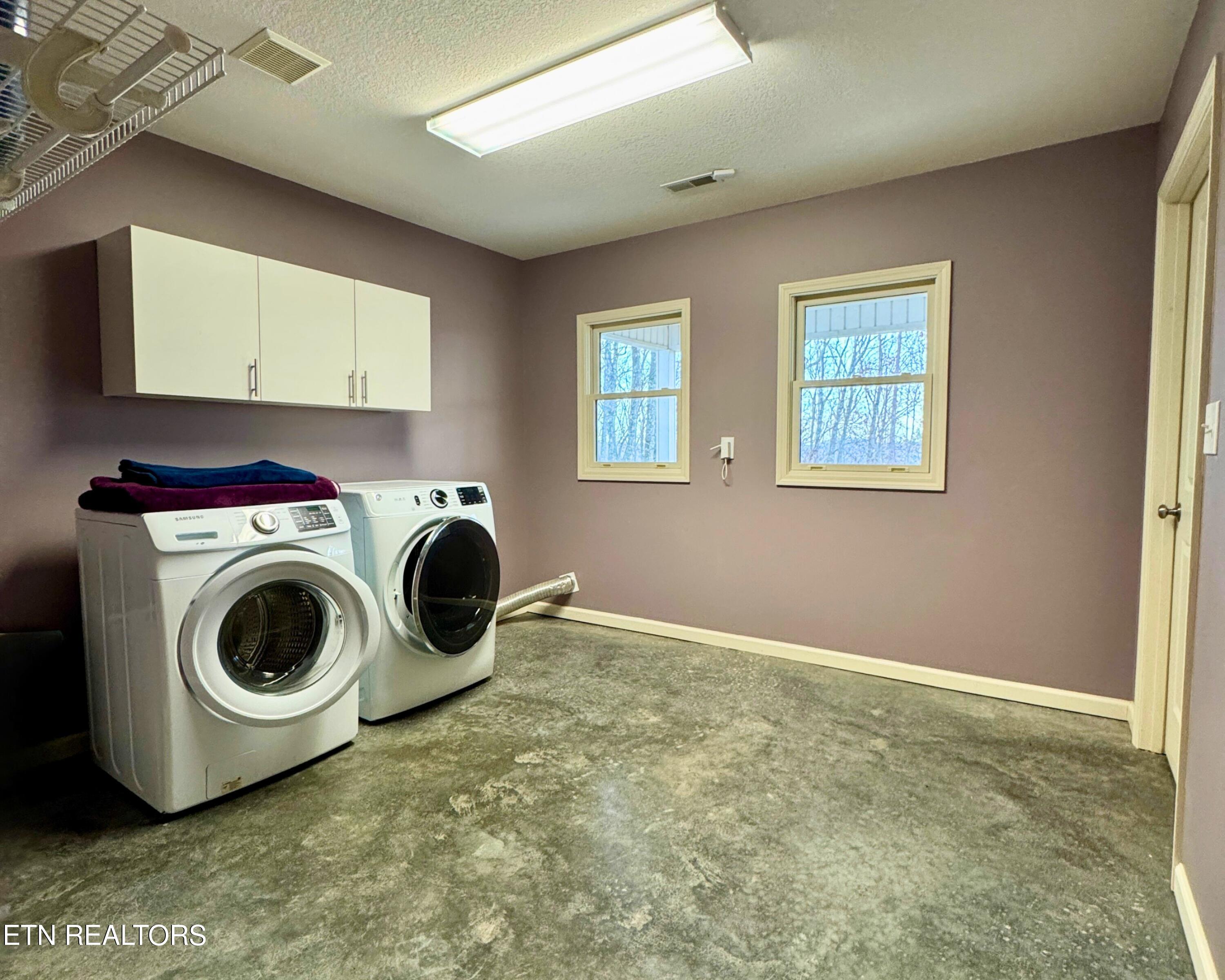 2227 Paint Rock Ferry Road Kingston, TN 37763 - Photo 23 of 28 Oversized Laundry Room- with Chute