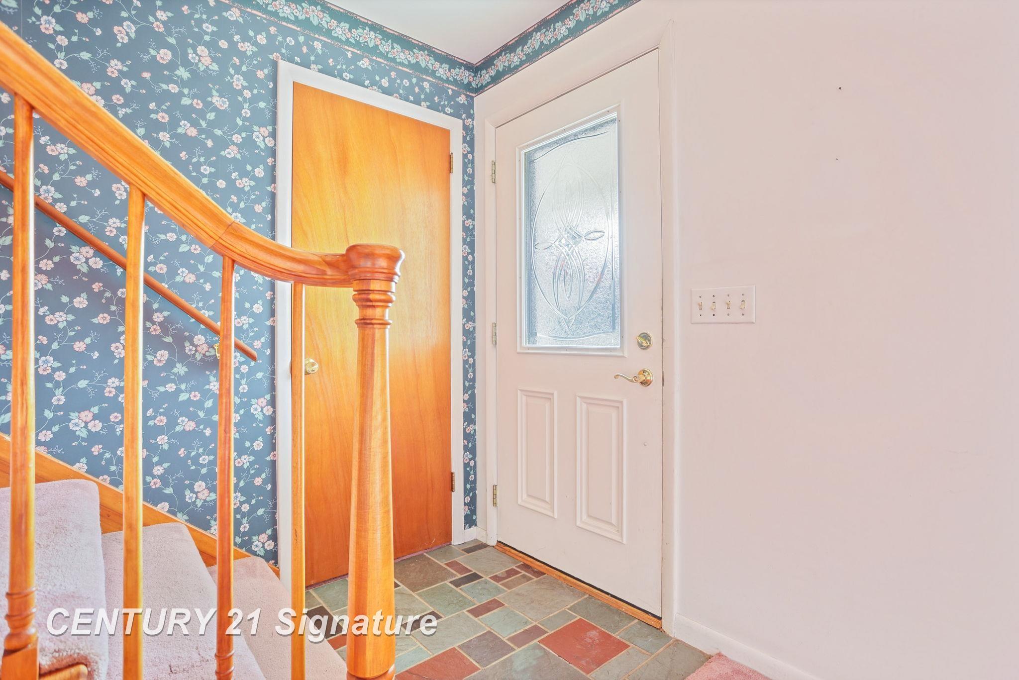 3690 North River Road Freeland, MI 48623 - Photo 8 of 57
