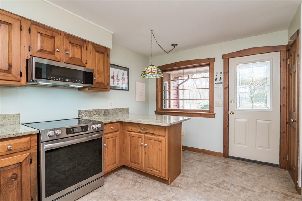 72 Randall Road Montague, MA 01351 - Photo 6 of 41