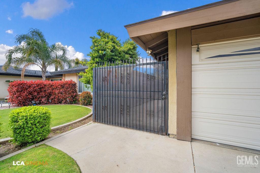 Undisclosed Address Bakersfield, CA 93308 - Photo 4 of 27