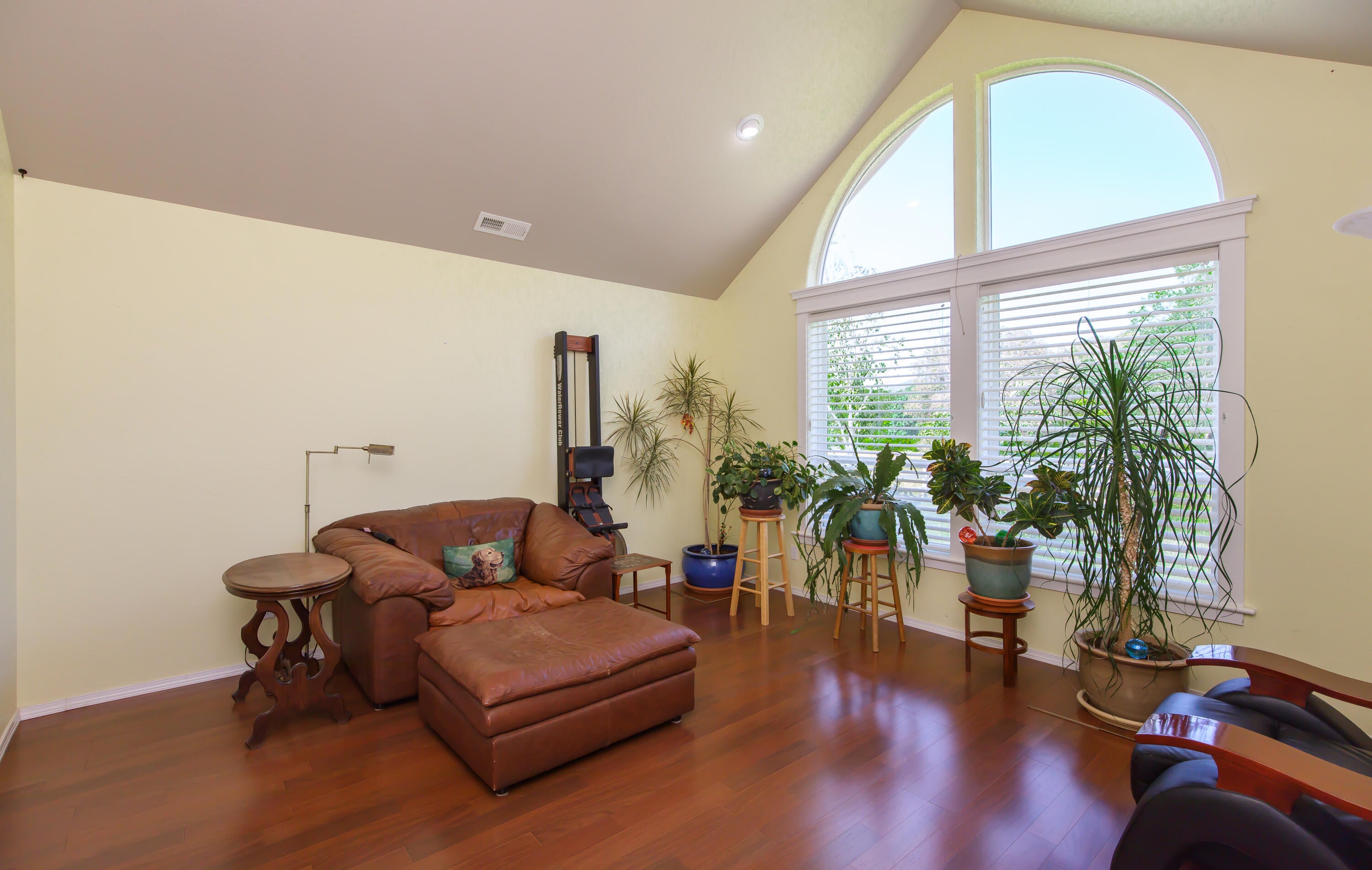 8025 Old Stage Road Central Point, OR 97502 - Photo 15 of 47 15
