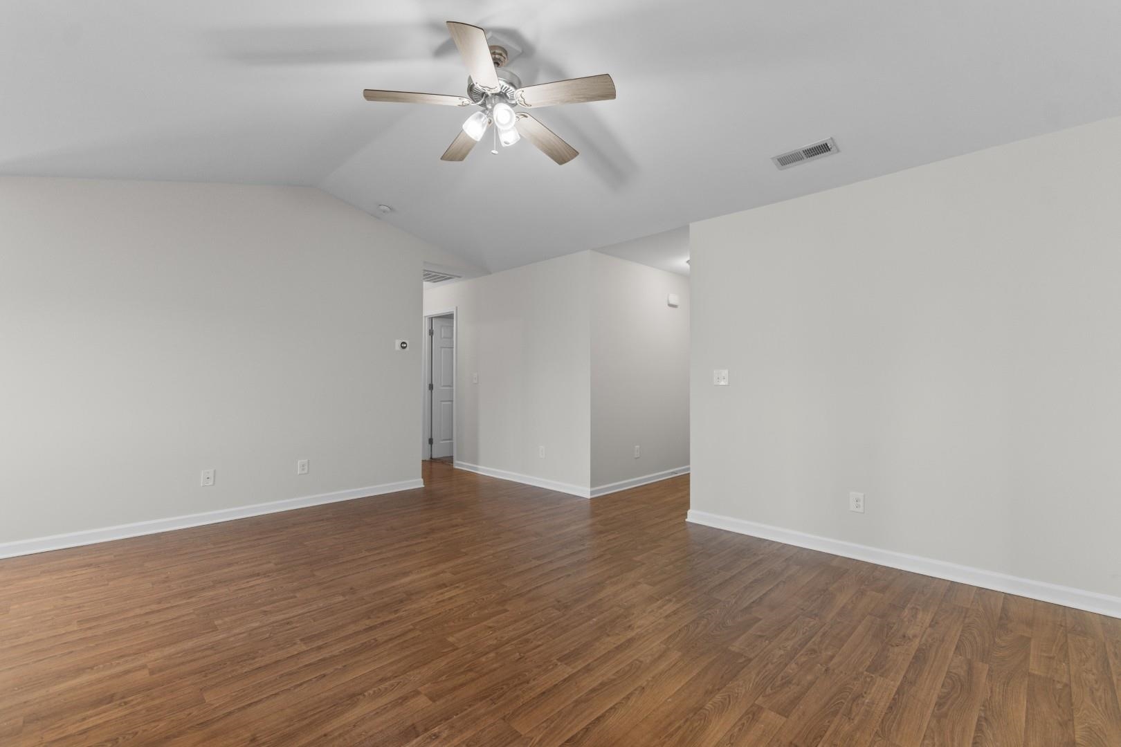 813 Benchmade Road Conway, SC 29527 - Photo 5 of 40