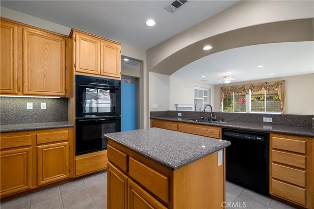 $690,000 | 39483 Almaden Circle, Murrieta, CA 92563