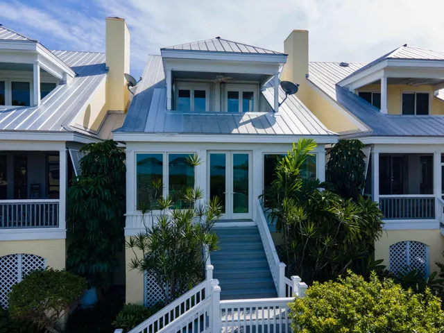 $2,600,000 | 81250 Overseas Highway, Unit 5, Islamorada, FL 33036