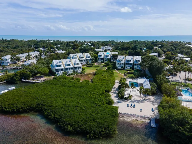 $2,600,000 | 81250 Overseas Highway, Unit 5, Islamorada, FL 33036