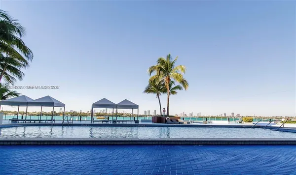 $3,500 | 1000 West Avenue, Unit PH32, Miami Beach, FL 33139