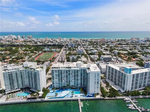 $3,500 | 1000 West Avenue, Unit PH32, Miami Beach, FL 33139