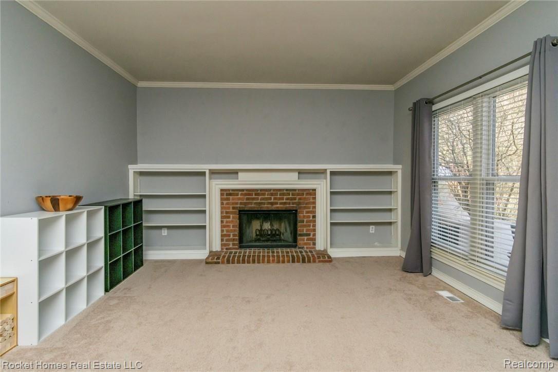 227 Parsons Lane Rochester, MI 48307 - Photo 12 of 29 010-photo--6897531.jpg
