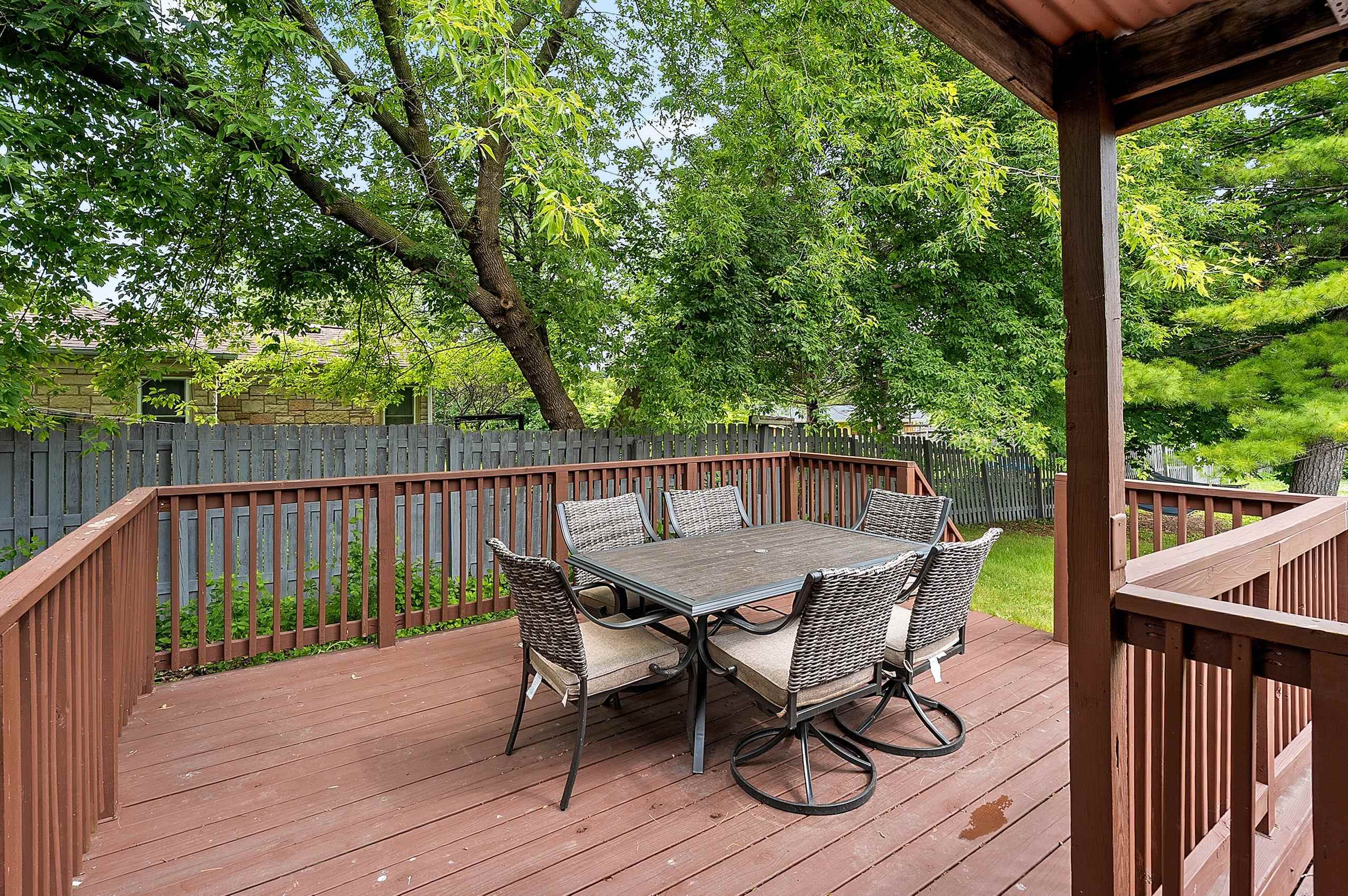811 Jordan Road De Pere, WI 54115 - Photo 6 of 44