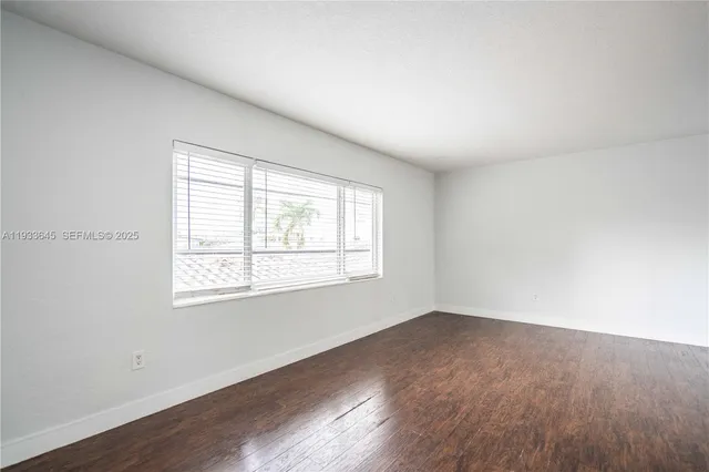 $2,490 | 1940 Biarritz Drive, Unit 16, Miami Beach, FL 33141