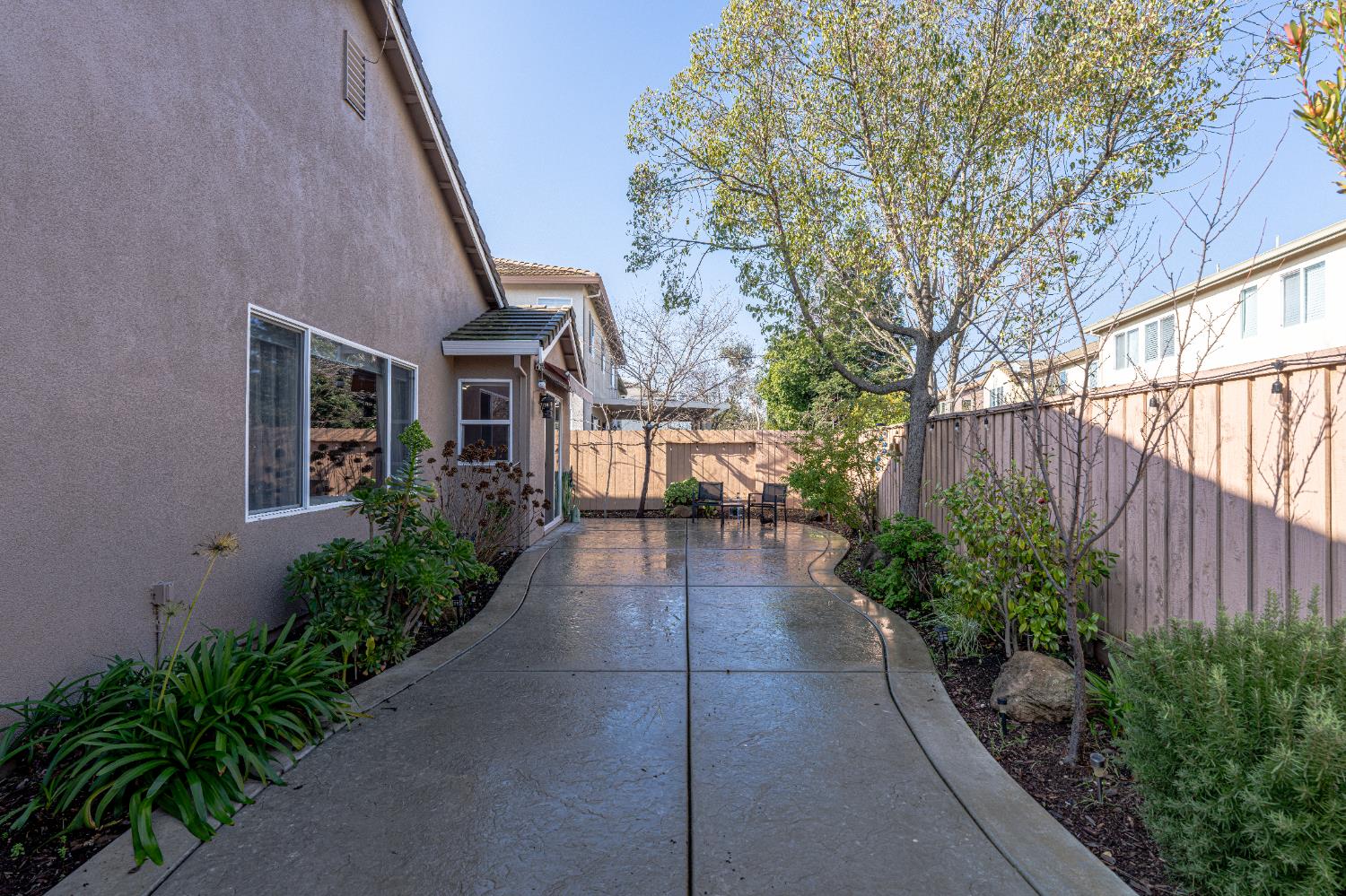 3710 Huntington Road West Sacramento, CA 95691 - Photo 42 of 46 a view of a house with brick walls