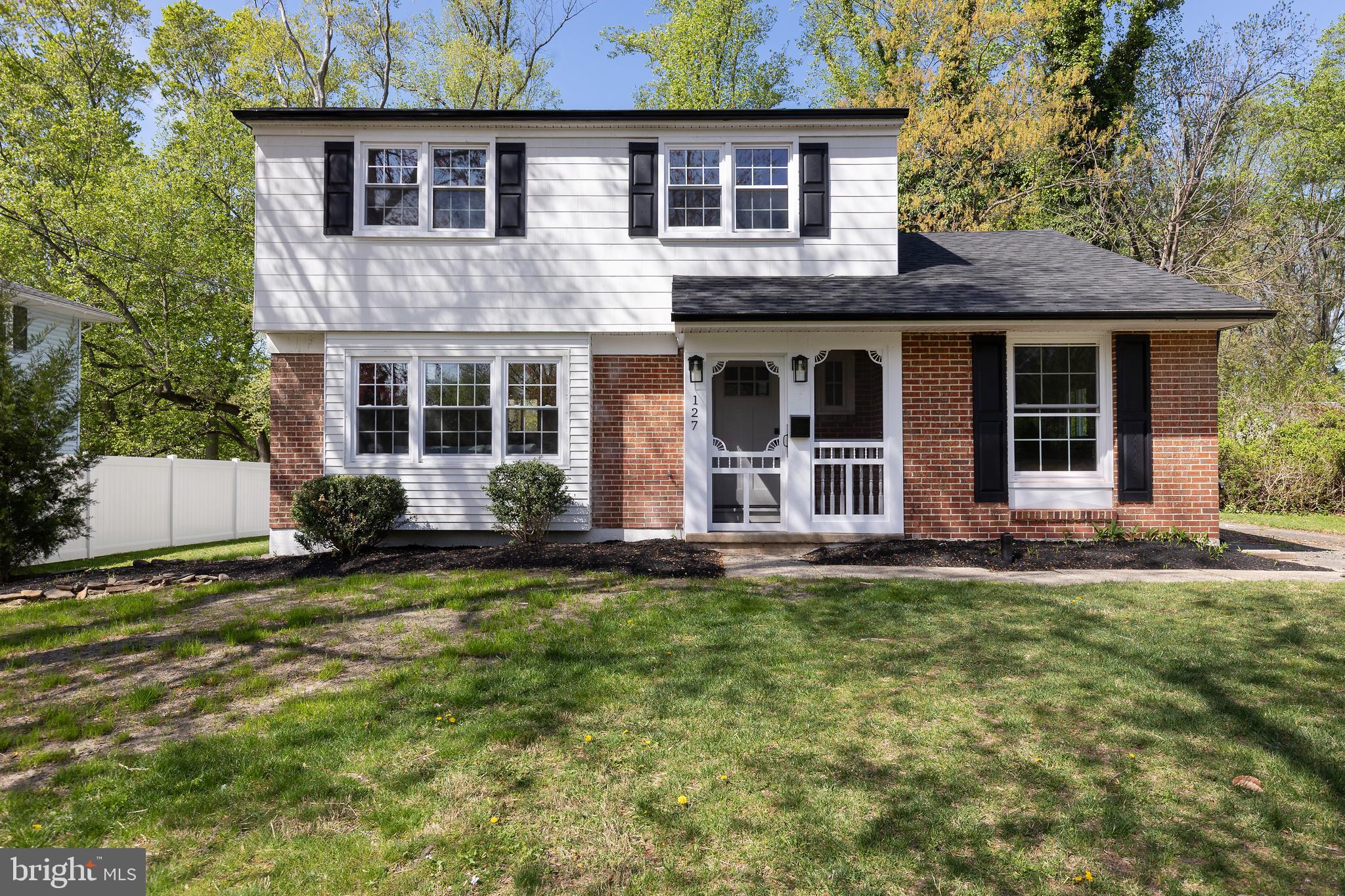 127 Parkview Road Stratford, NJ 08084 - Photo 1 of 41