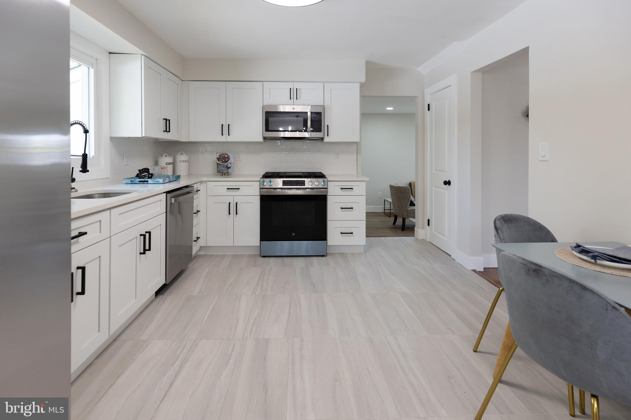 127 Parkview Road Stratford, NJ 08084 - Photo 12 of 41