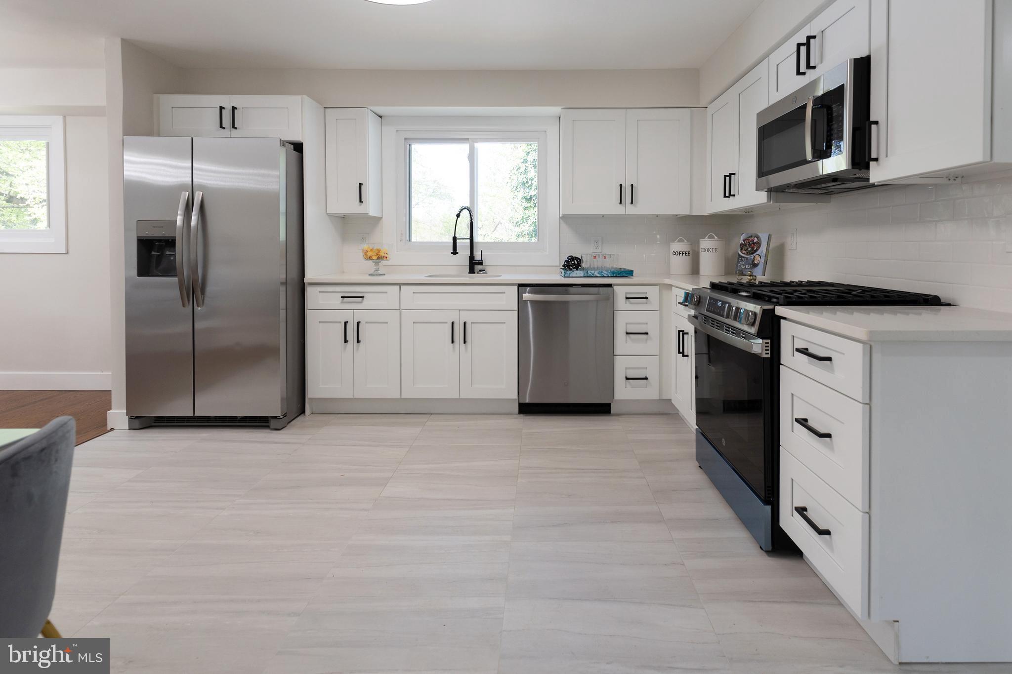 127 Parkview Road Stratford, NJ 08084 - Photo 13 of 41