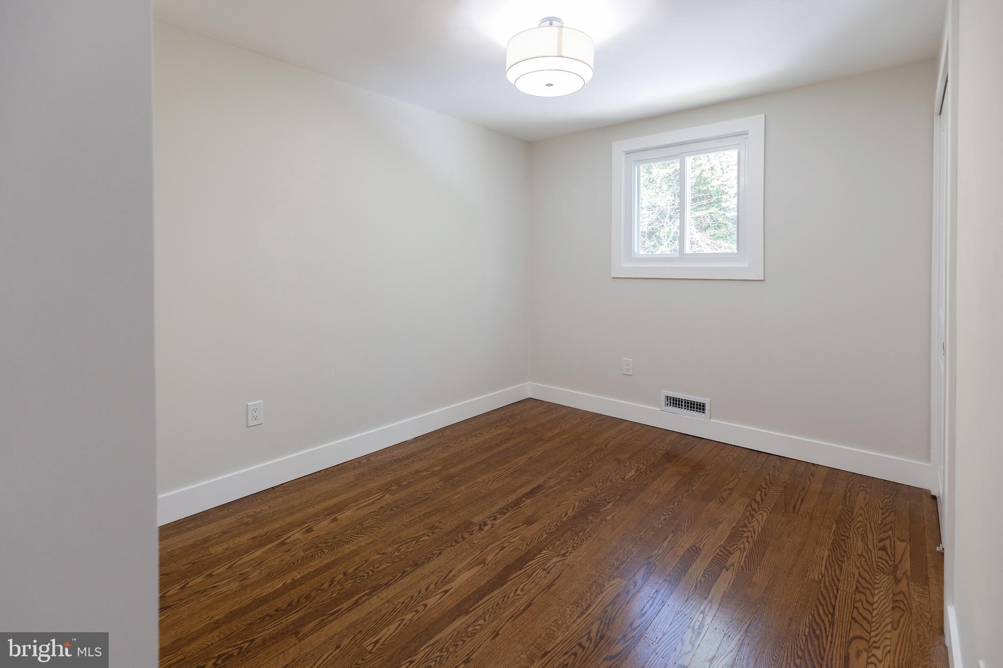 127 Parkview Road Stratford, NJ 08084 - Photo 31 of 41