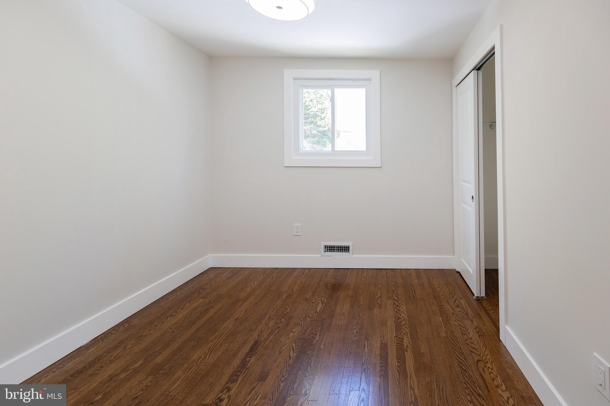 127 Parkview Road Stratford, NJ 08084 - Photo 32 of 41