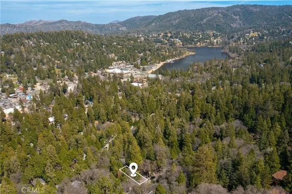 $1,500 | 23884 Bowl Road, Crestline, CA 92325