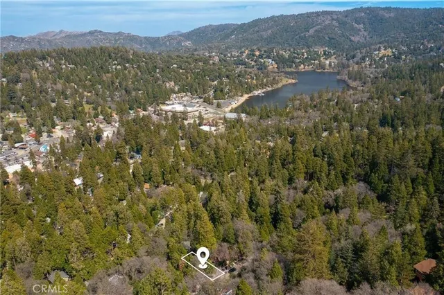 $1,500 | 23884 Bowl Road, Crestline, CA 92325