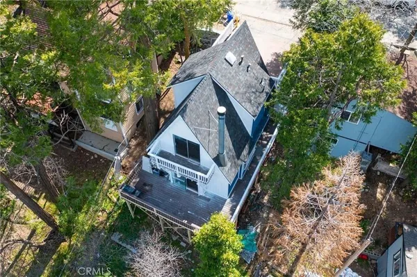$1,500 | 23884 Bowl Road, Crestline, CA 92325