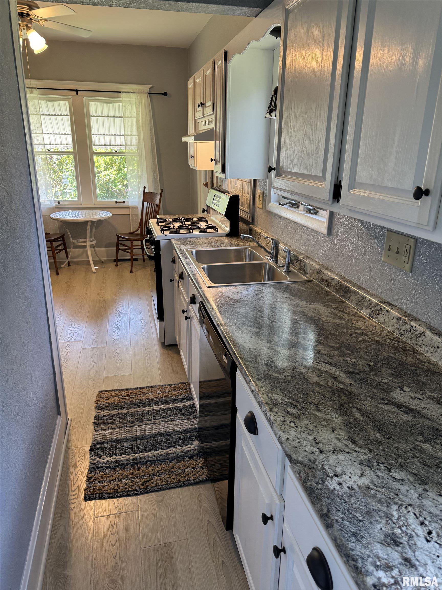 526 East Main Street Havana, IL 62644 - Photo 9 of 29