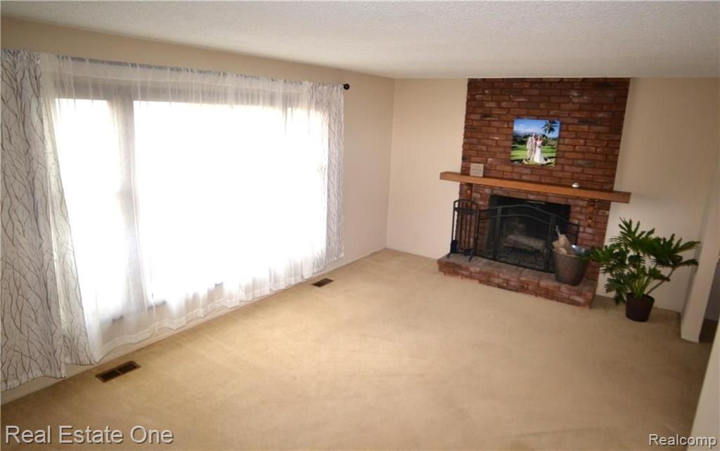35245 West 13 Mile Road Farmington Hills, MI 48331 - Photo 2 of 22