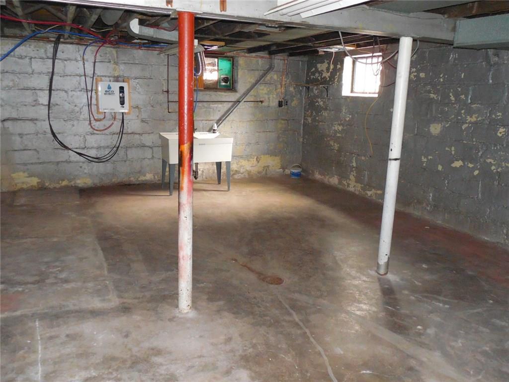206 Rustic Avenue Pittsburgh, PA 15210 - Photo 2 of 12 Gallery Image 2