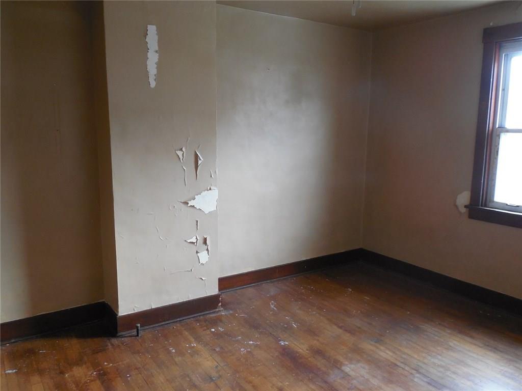 206 Rustic Avenue Pittsburgh, PA 15210 - Photo 4 of 12 Gallery Image 4