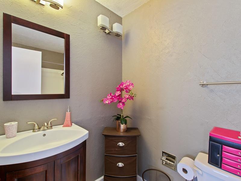 1092 Azalea Road Hayward, CA 94541 - Photo 18 of 24 Gallery Image 18