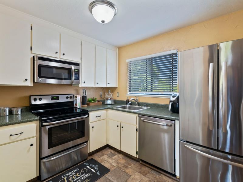 1092 Azalea Road Hayward, CA 94541 - Photo 7 of 24 Gallery Image 7