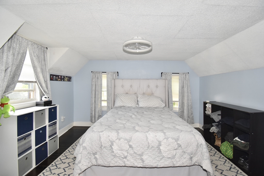 106 Suffolk Street Springfield, MA 01109 - Photo 13 of 18