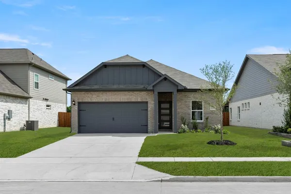 $294,250 | 1221 Anderson Drive, Trenton, TX 75490