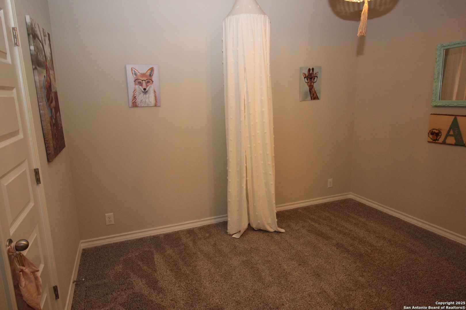 12228 Buckaroo Ranch San Antonio, TX 78254 - Photo 26 of 43 a view of cupboard