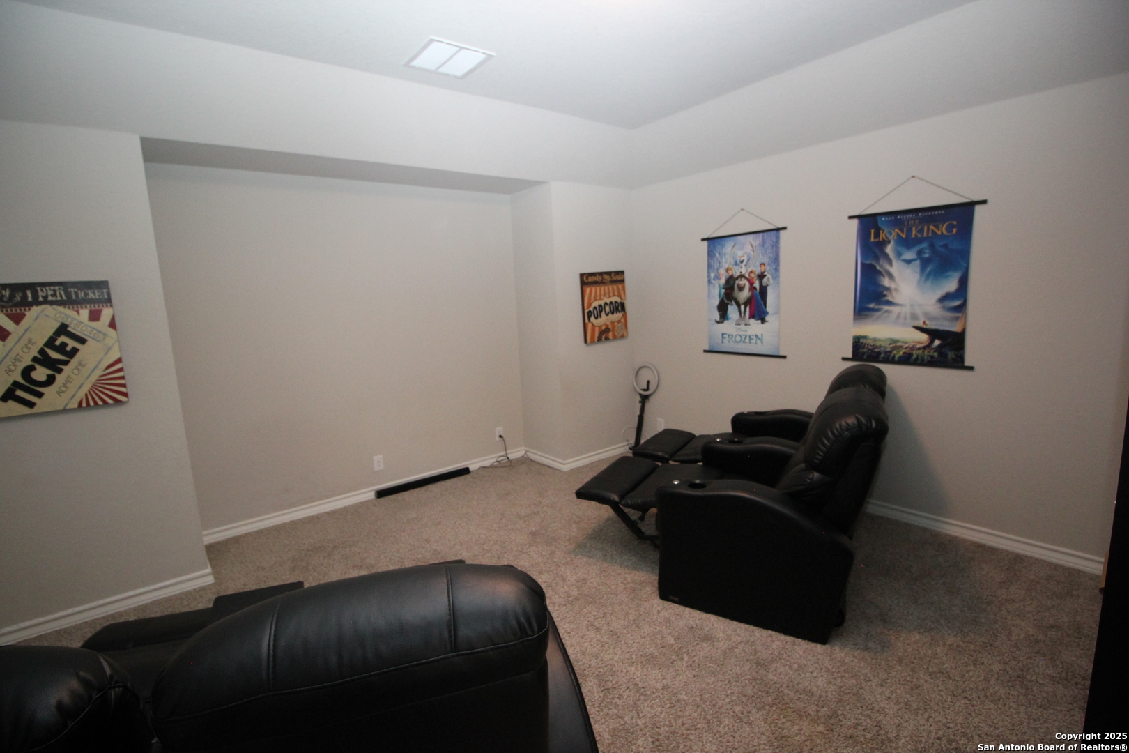 12228 Buckaroo Ranch San Antonio, TX 78254 - Photo 36 of 43 a living room with furniture and a window
