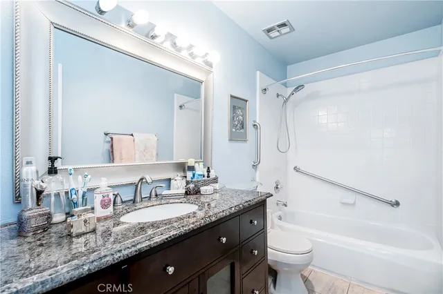 $565,000 | 5440 Lindley Avenue, Unit 310, Encino, CA 91316