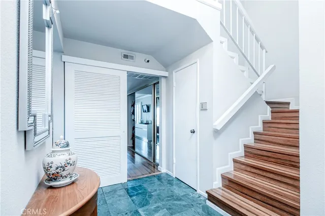 $565,000 | 5440 Lindley Avenue, Unit 310, Encino, CA 91316