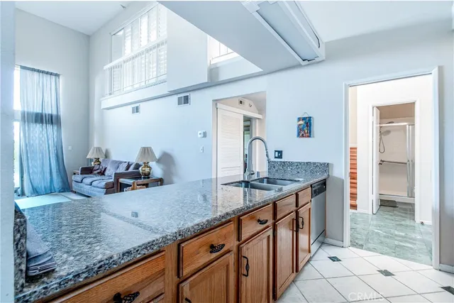 $565,000 | 5440 Lindley Avenue, Unit 310, Encino, CA 91316