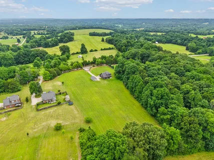$585,000 | 5676 State Highway 48, Cumberland Furnace, TN 37051
