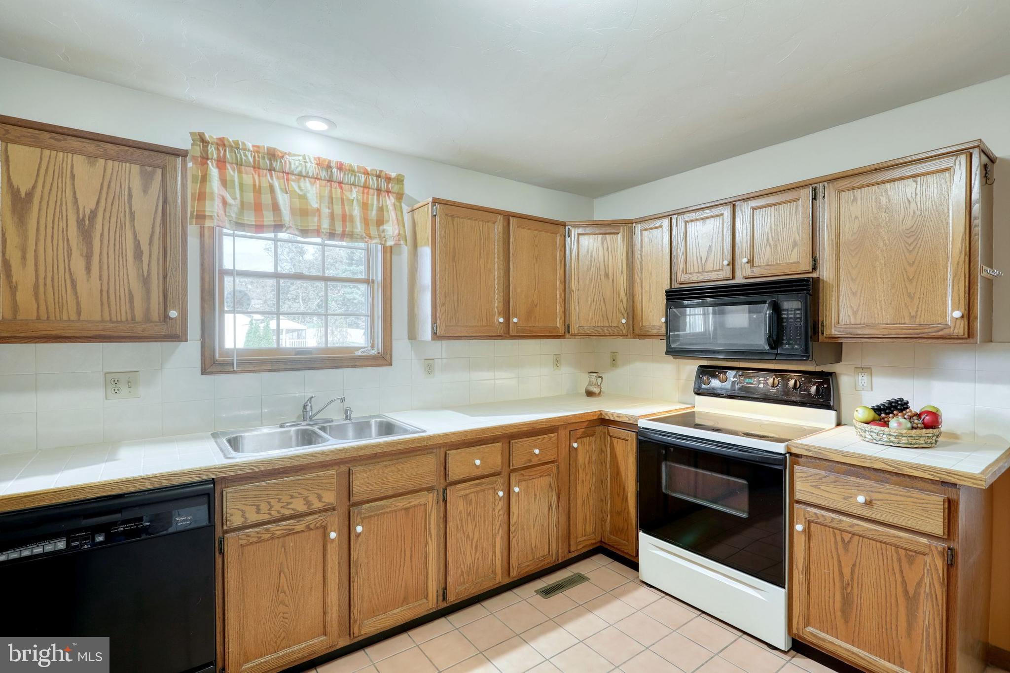 115 Timber Lane Hanover, PA 17331 - Photo 6 of 24