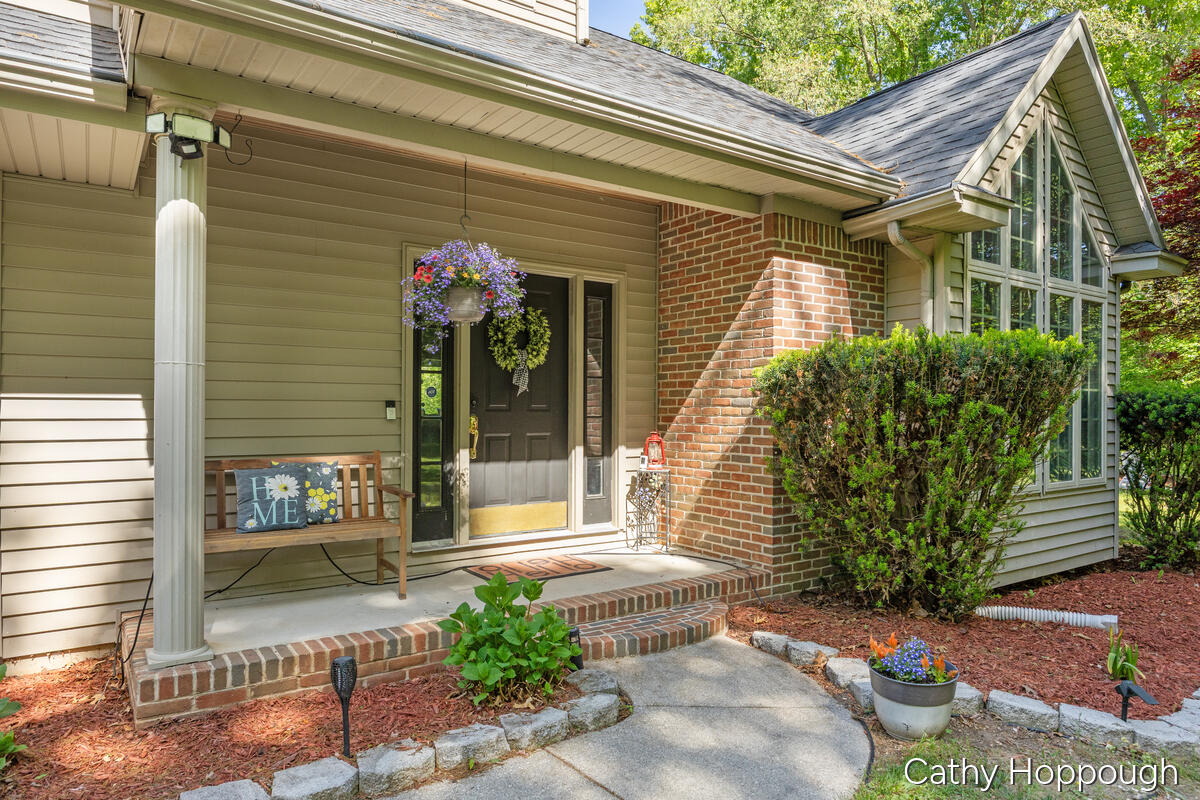470 Caroline Street Ionia, MI 48846 - Photo 4 of 69 470-Caroline_004