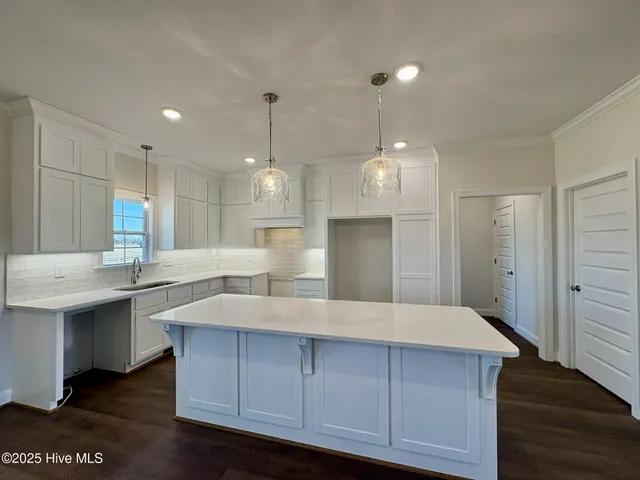 $419,900 | 7515 Sweetwater Drive, Nashville, NC 27856